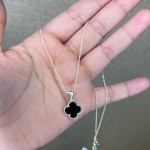 Elegant 925 Silver and Black Clover Pendant Necklace